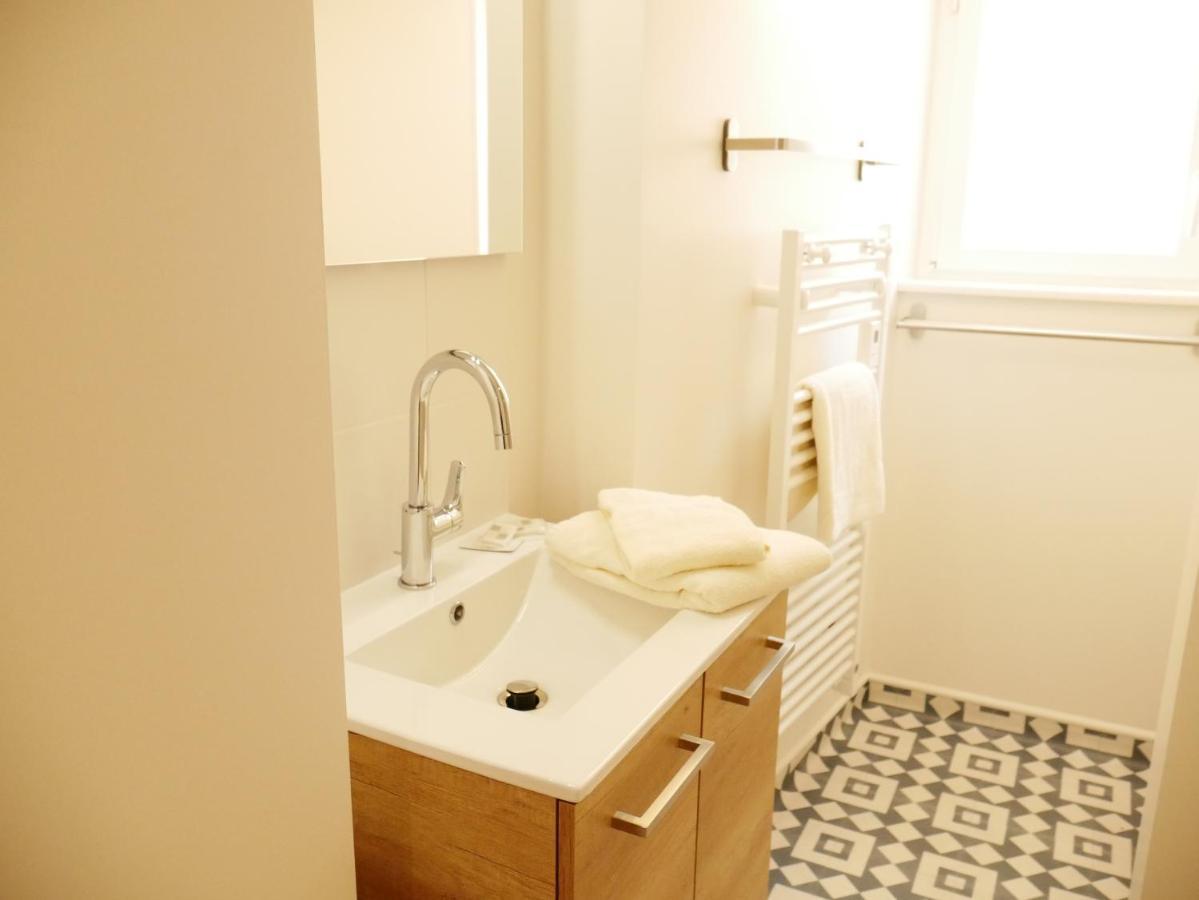 Appartement Avec Chambre - Entree Spa Incluse بوربون-لانسي المظهر الخارجي الصورة